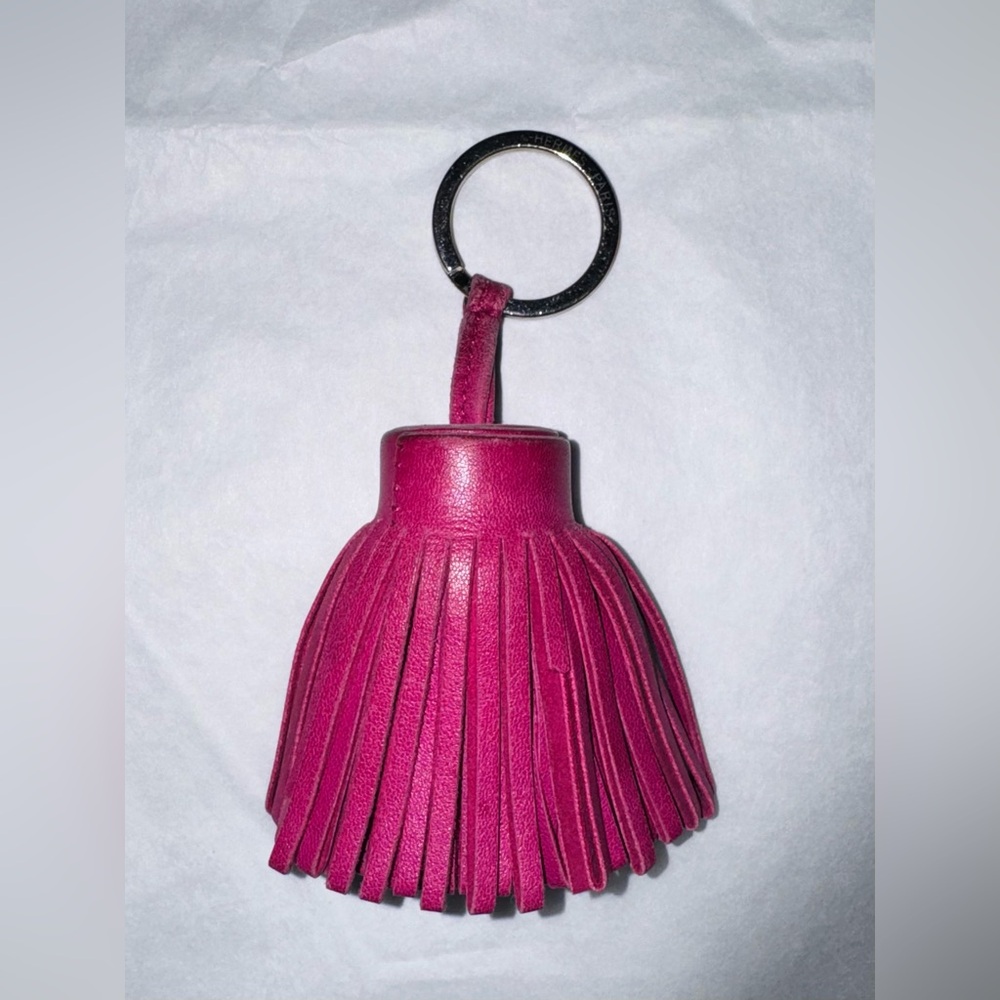 Hermès AUTHENTIC Carmen Leather Magenta Fuchsia Pink Fringe Key Ring Bag Charm - Picture 3 of 16